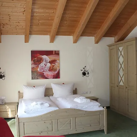 Hotel Hubertushof Garni 4*