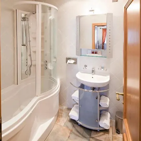 Hubertushof Garni Hotel