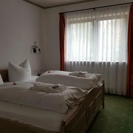 Hubertushof Garni Отель