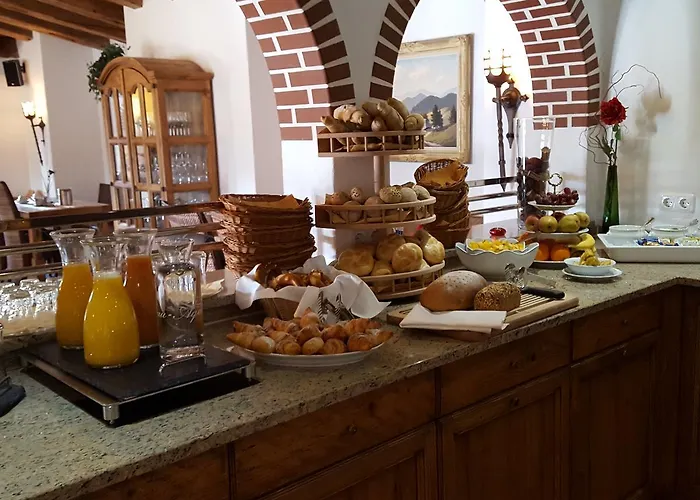 Hubertushof Garni Hotel 4*