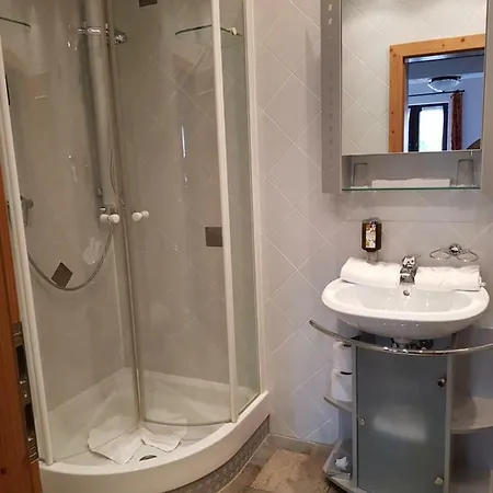 Hubertushof Garni Hotel 4*