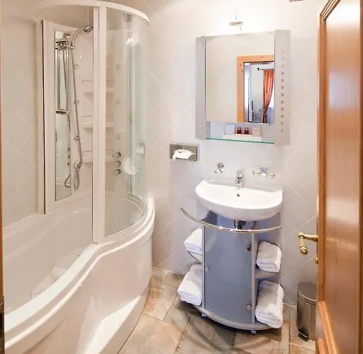Hubertushof Garni Hotel